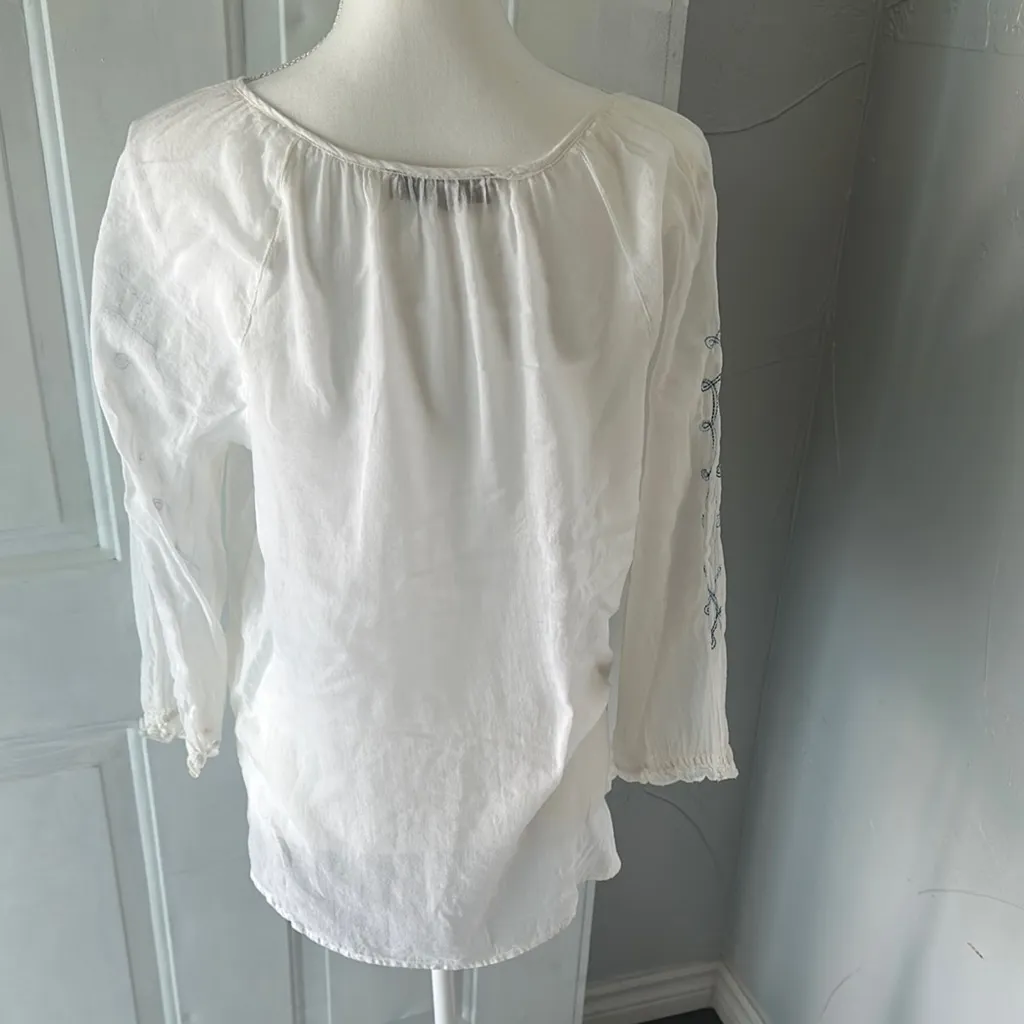 Vintage America White and Blue Blouse with Timeless Elegance Size L - Image 4