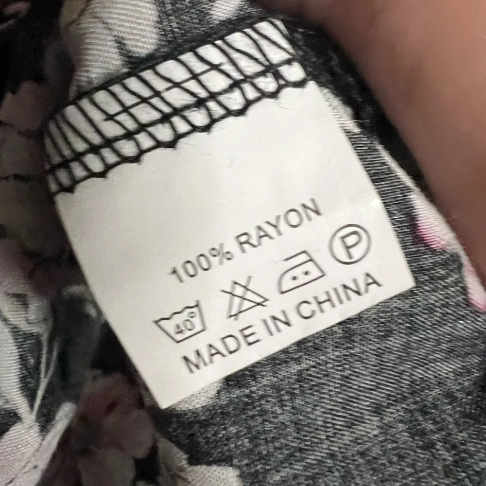 LF Three Days Black and Pink Floral Strappy Cami Blouse XS - Image 7