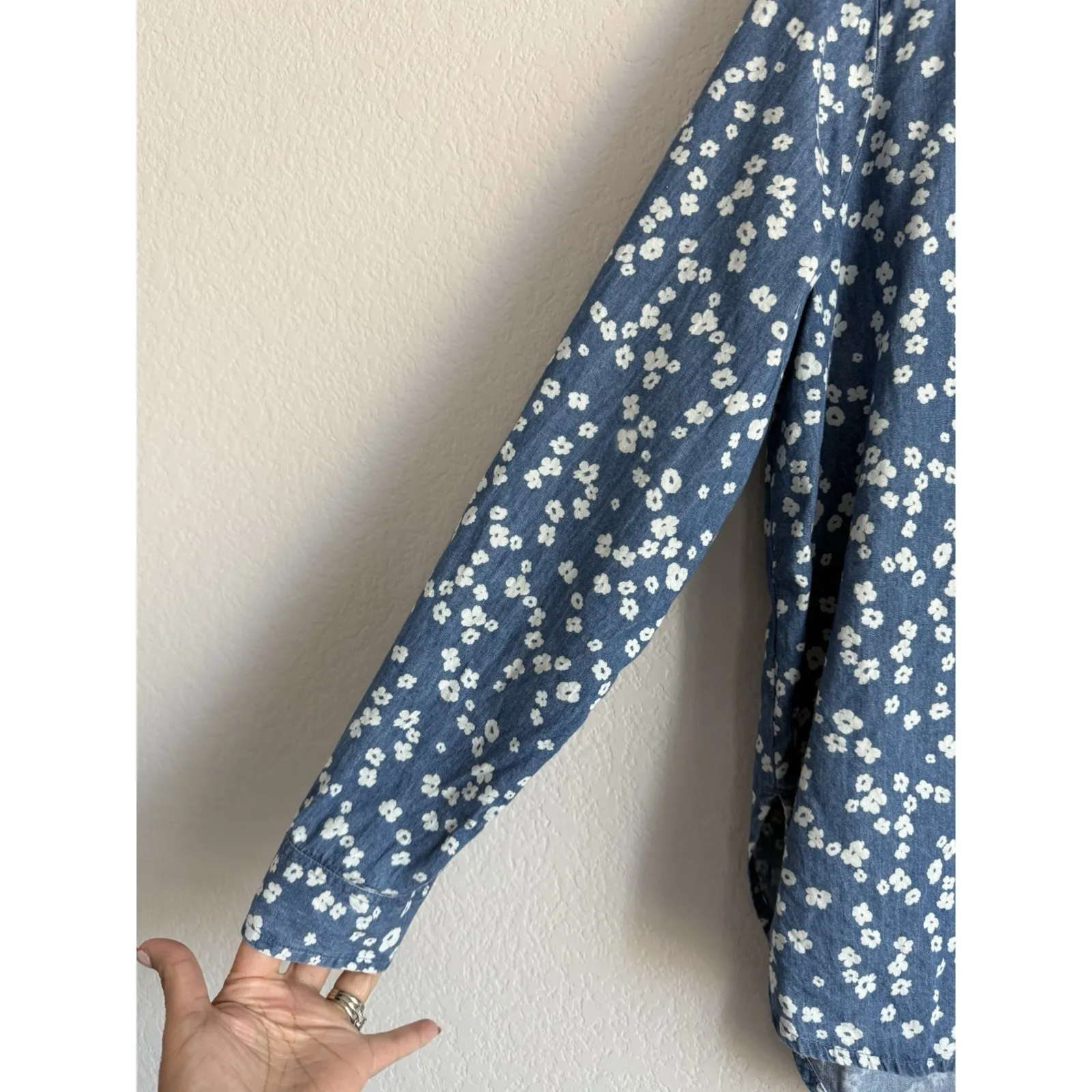 Loft Women's Large Bloom Chambray Everyday Relaxed Button Up Shirt Casual Boho - Image 4