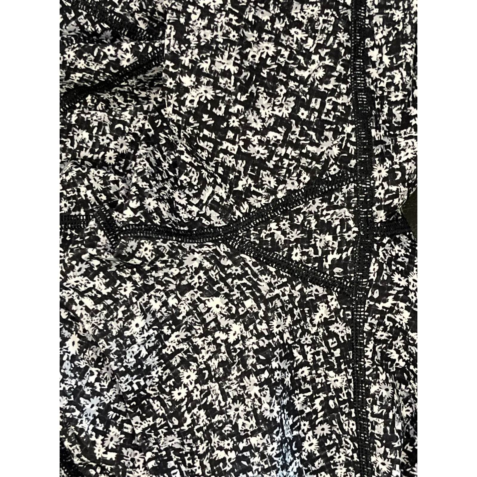 Lululemon Illumina Crop Leggings Black White Mesh Size 8 High Rise 21” - Image 8