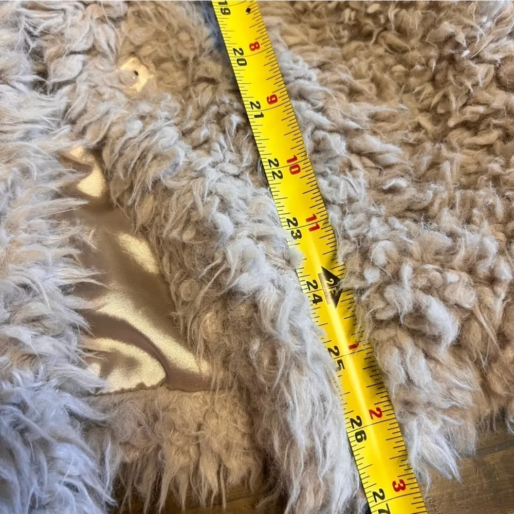 Tart Collections Faux Fur Coat Teddy Soft Cozy Jacket Cream Fury Soft Mob Wives Size M - Image 8