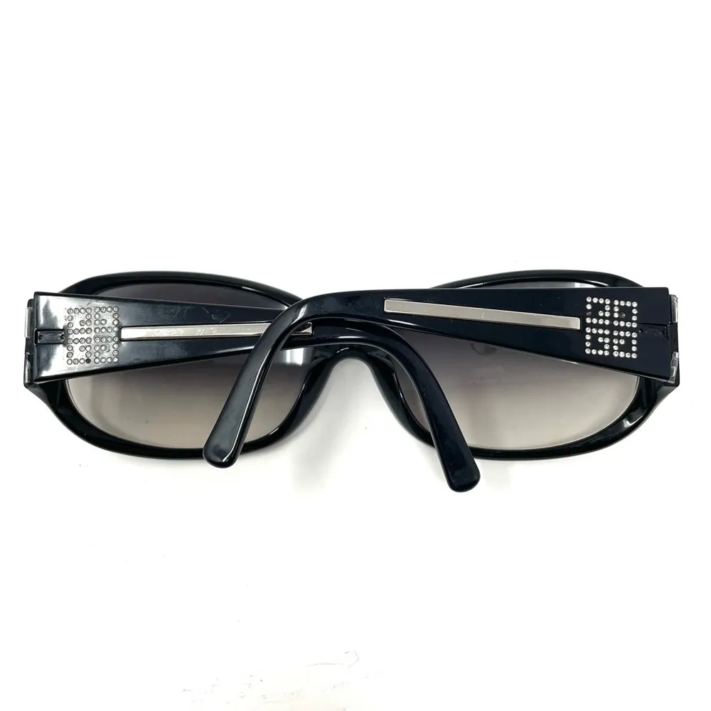 GIVENCHY sunglasses, made in Italy - Image 5