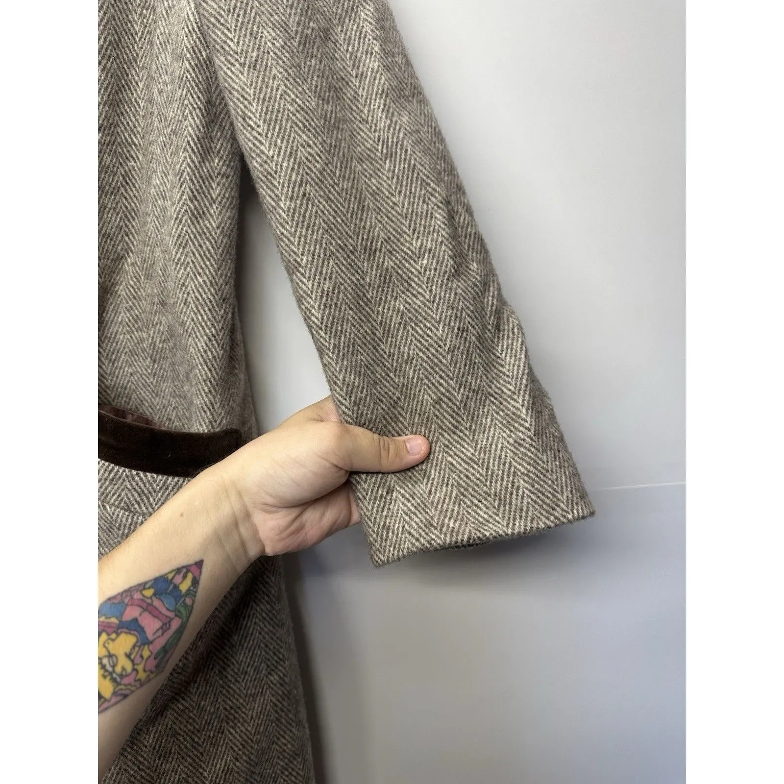 Vintage Noble Fashion Wool Coat Women’s | Herringbone Tweed Long Overcoat Size L - Image 13