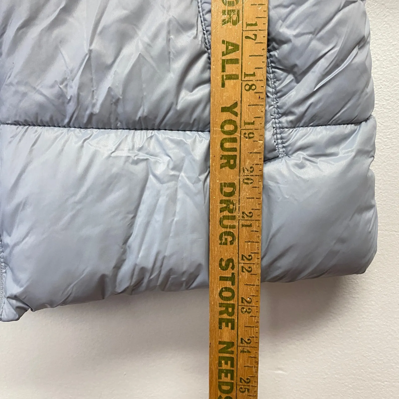 Old Navy Womens Puffer Vest Size XS Gray Fleece Lined Full Zip Outdoor Fall - Image 8