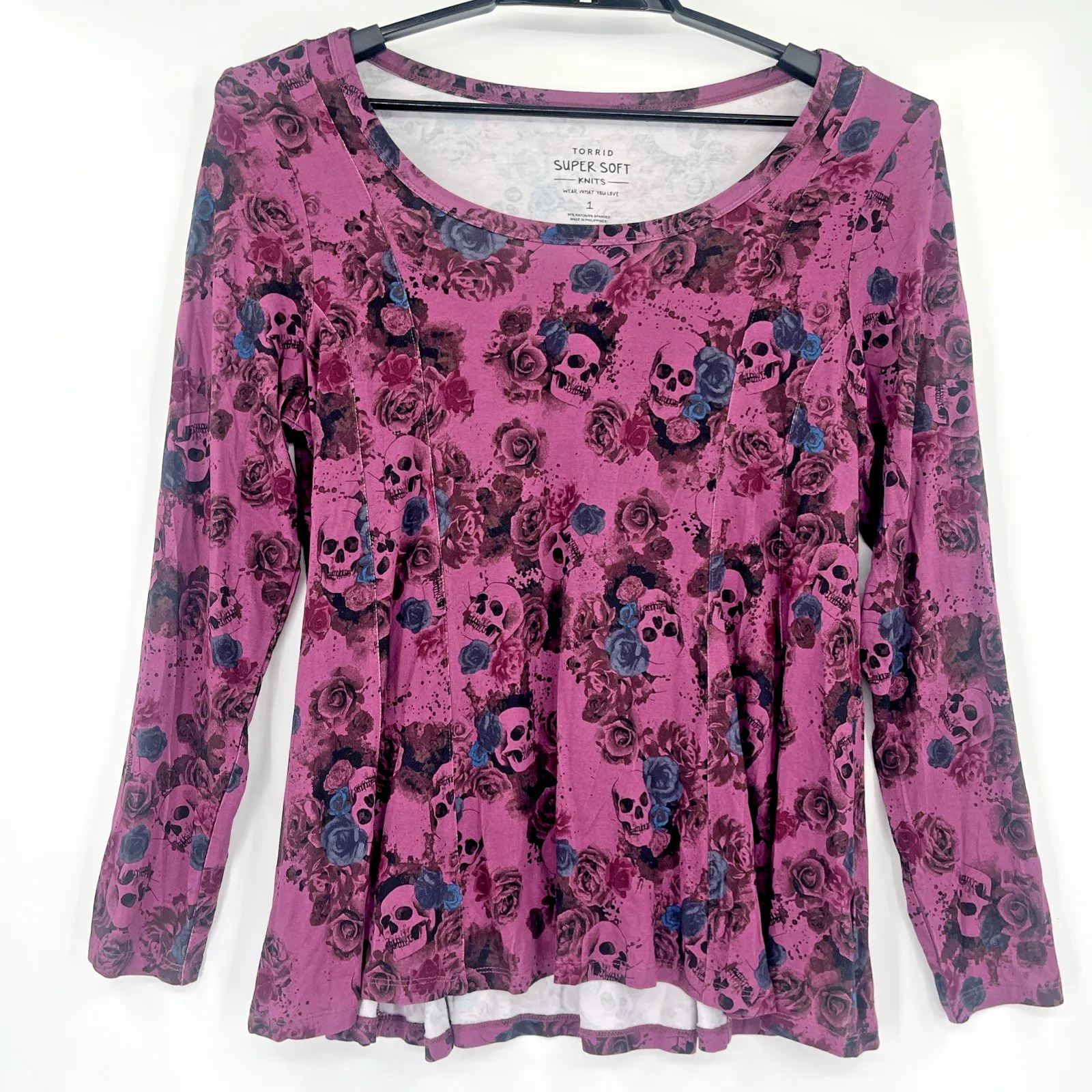 Torrid Super Soft Skull Rose Top Sz 1X Purple WhimsiGoth Grunge Long Sleeve Soft - Image 2
