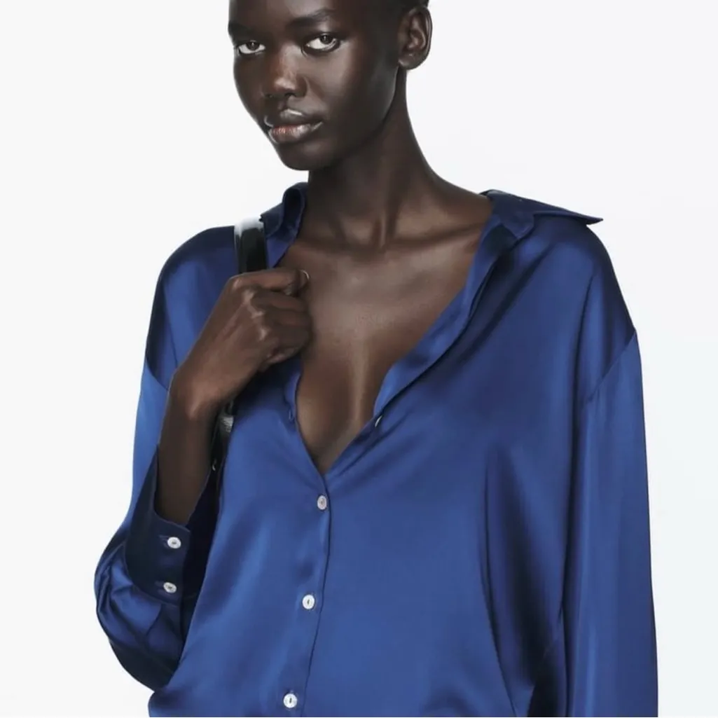 Zara Satin Effect V Neck Button Down Shirt Navy Blue sz Small - Image 3