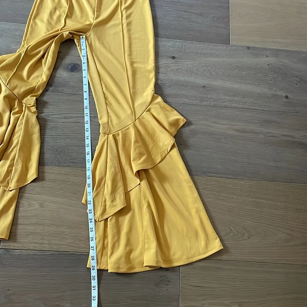 Super Fun Mustard Yellow Ruffle Bell Bottoms Size Medium - Image 7