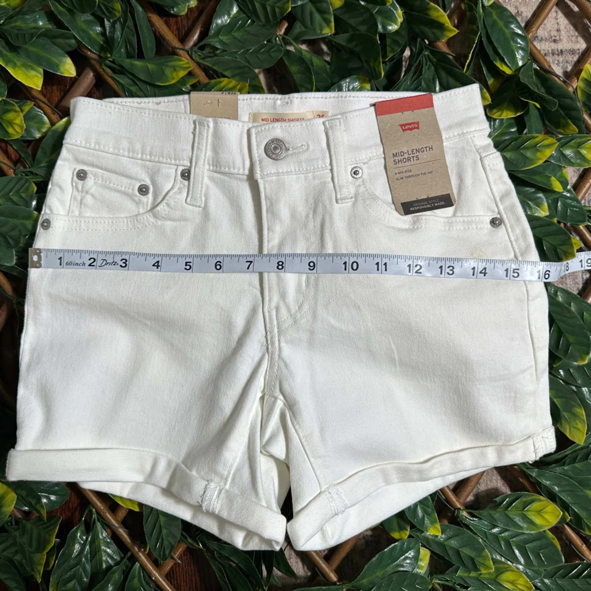 Levi’s White Denim Mid-Length Shorts Size 2 NWT - Image 7