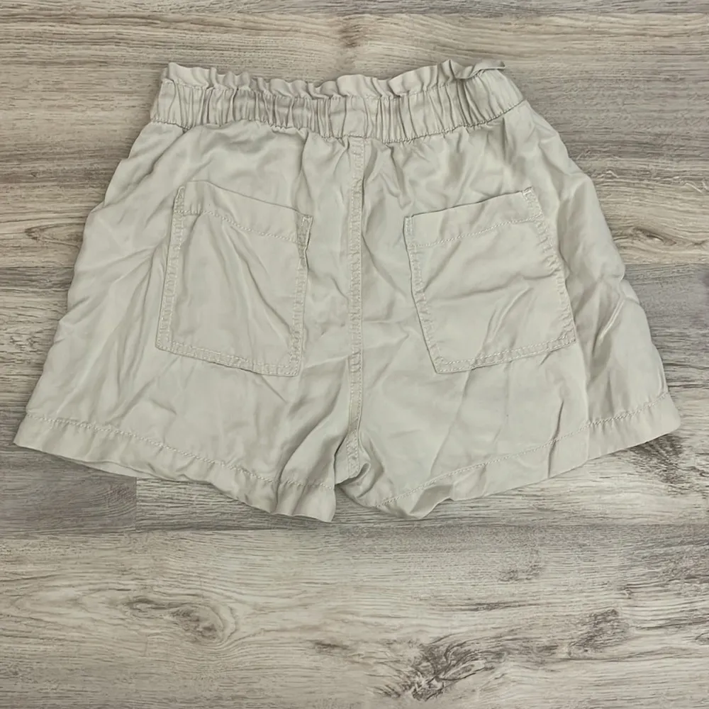 Tan Pull On Elastic Drawstring Waist Shorts with Side & Back Pockets XS - Image 2