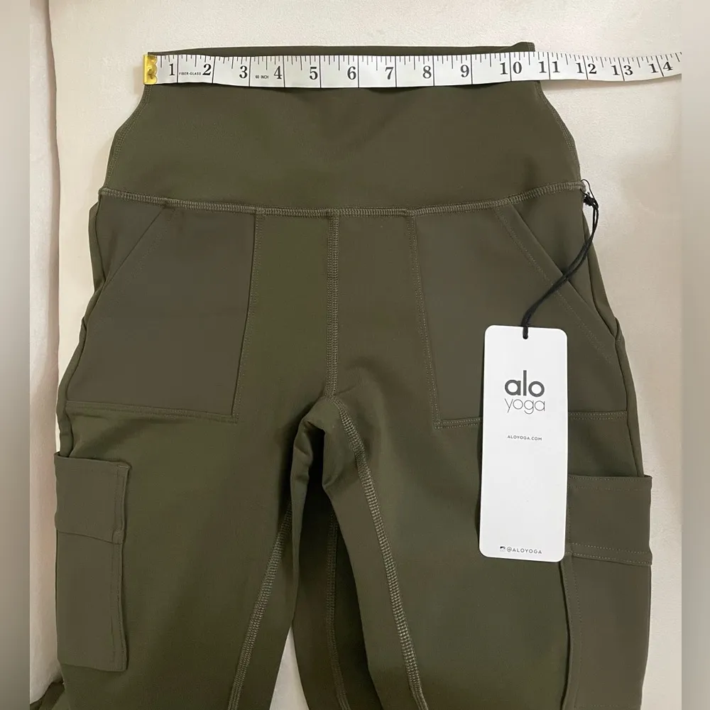 NWT Alo Yoga High Waisted Cargo Legging Dark Olive Green Size XXS - Image 8