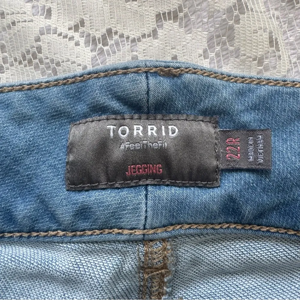 Torrid Stretch Denim Women's Light Blue Feel The Fit Jegging Jeans 22R - Image 3