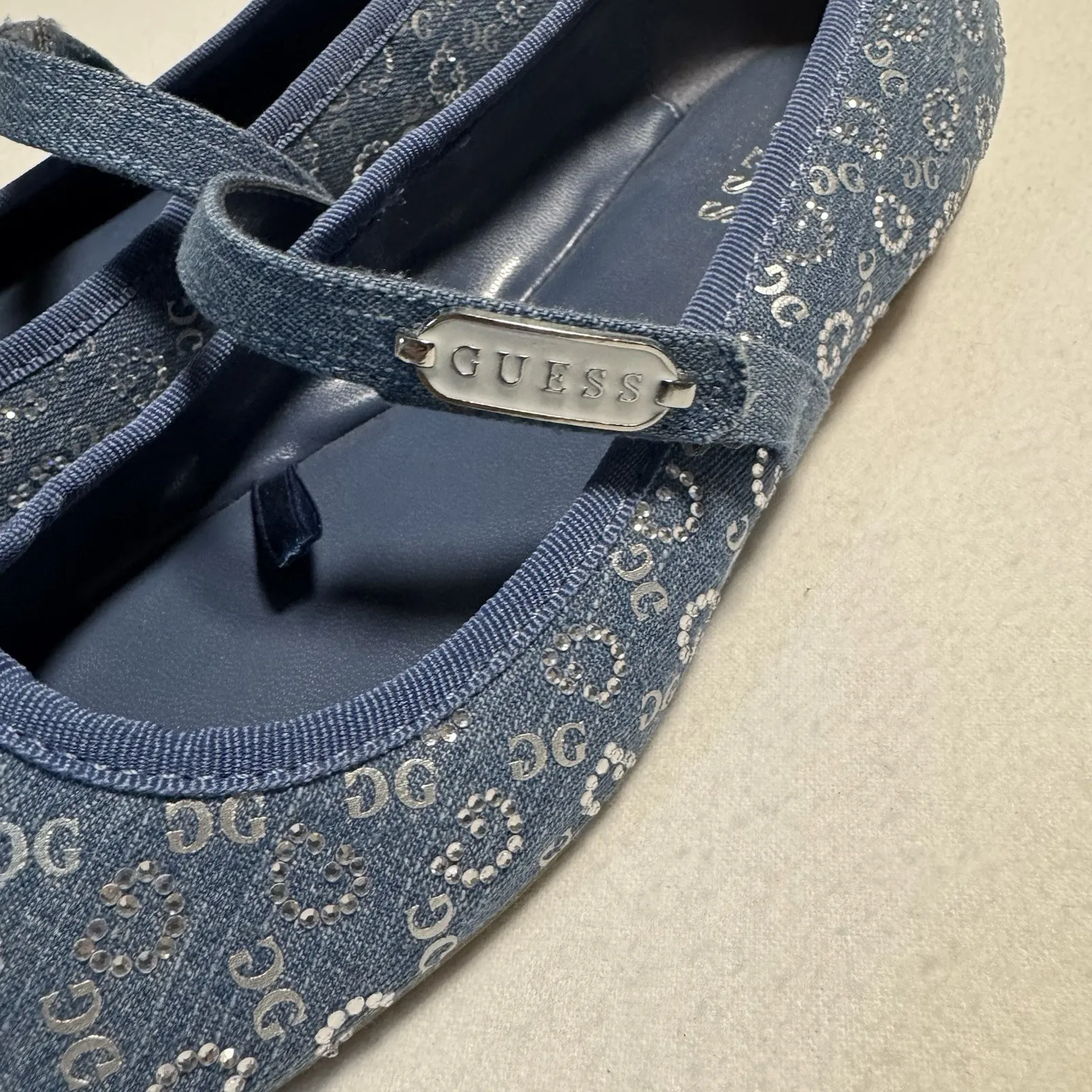 GUESS Los Angeles Women's Mary Jane Flat Size 7.5M Blue Denim Embellished Casual - Image 3