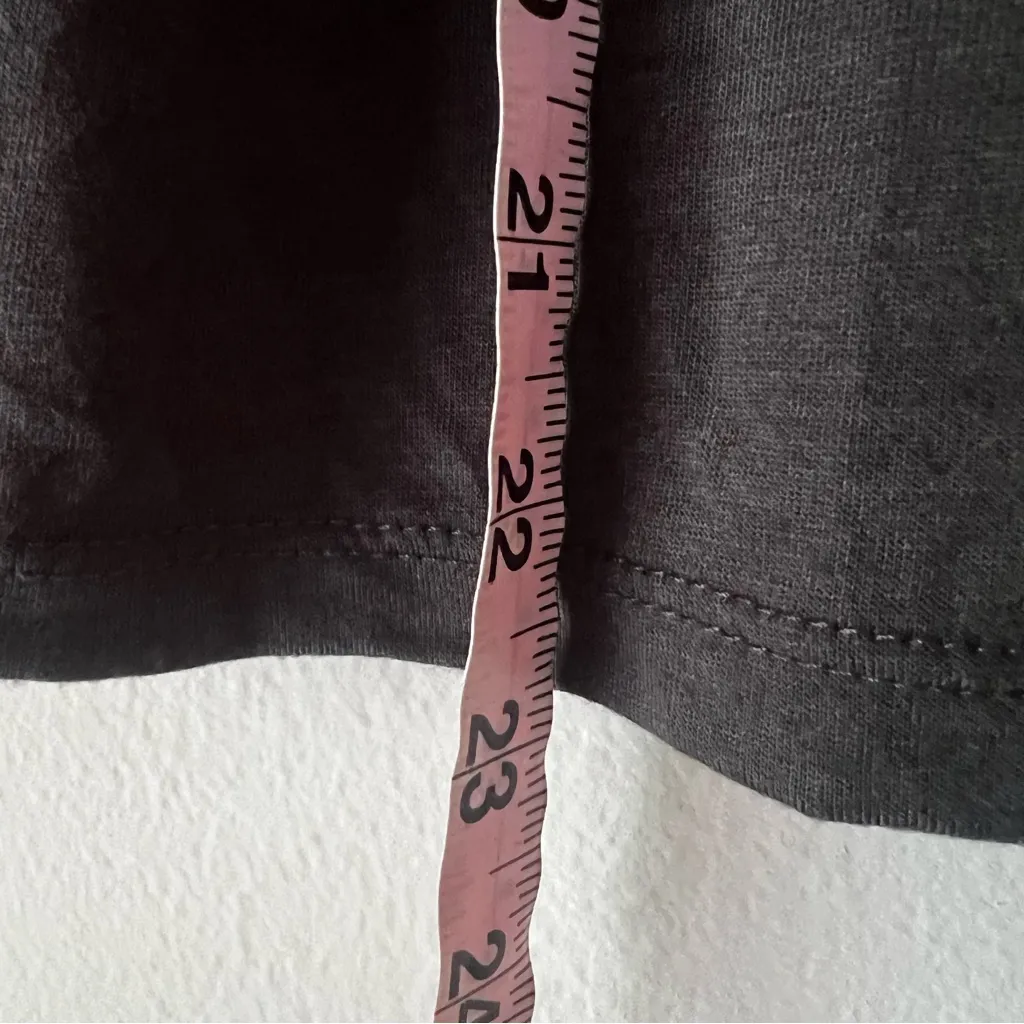 Taylor Swift Authentic Reputation Tour Merch Snake Top with Tour Dates‎ - Image 8