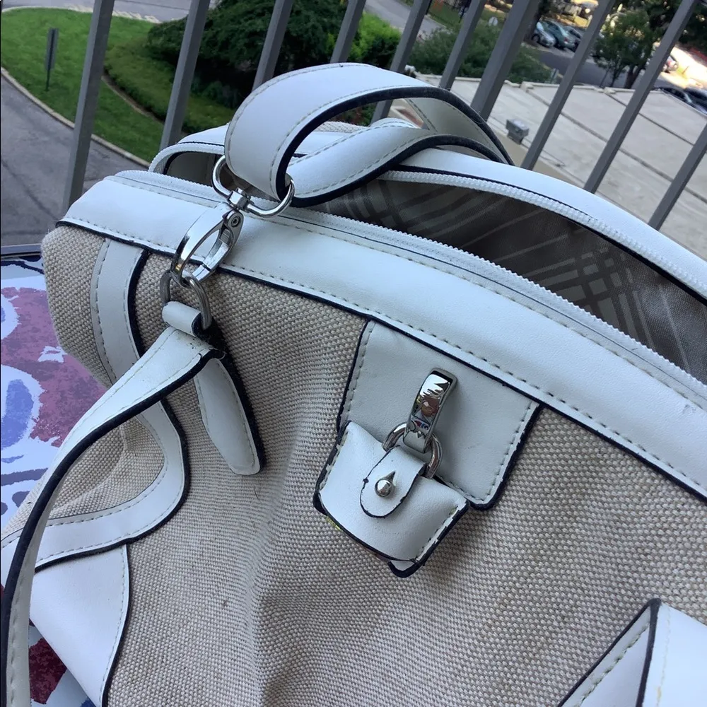 London fog beige purse - Image 5