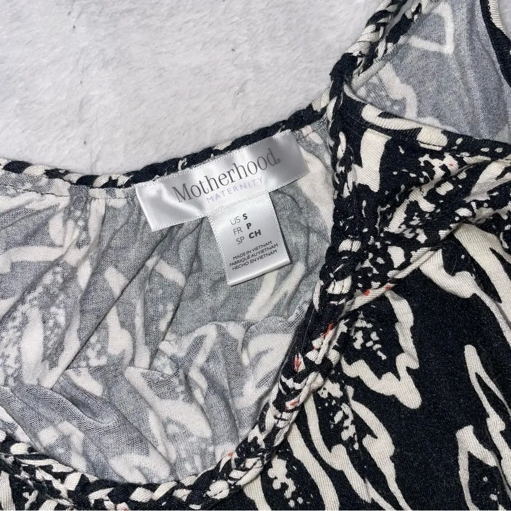 MOTHERHOOD maternity tunic tank, braided floral top with belt small - Image 4