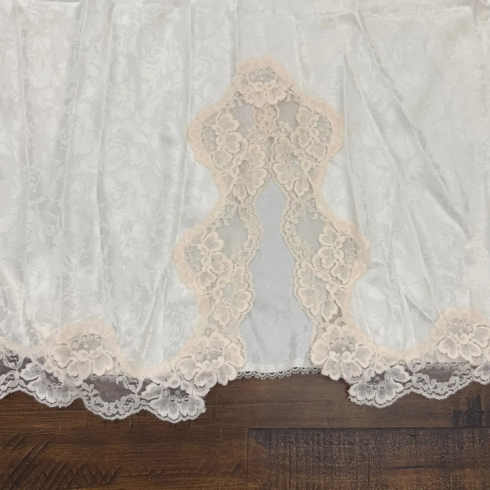 Vintage 1980's B.G. Street Floral Lace Trim Half Slip Lingerie Style Medium White - Image 2