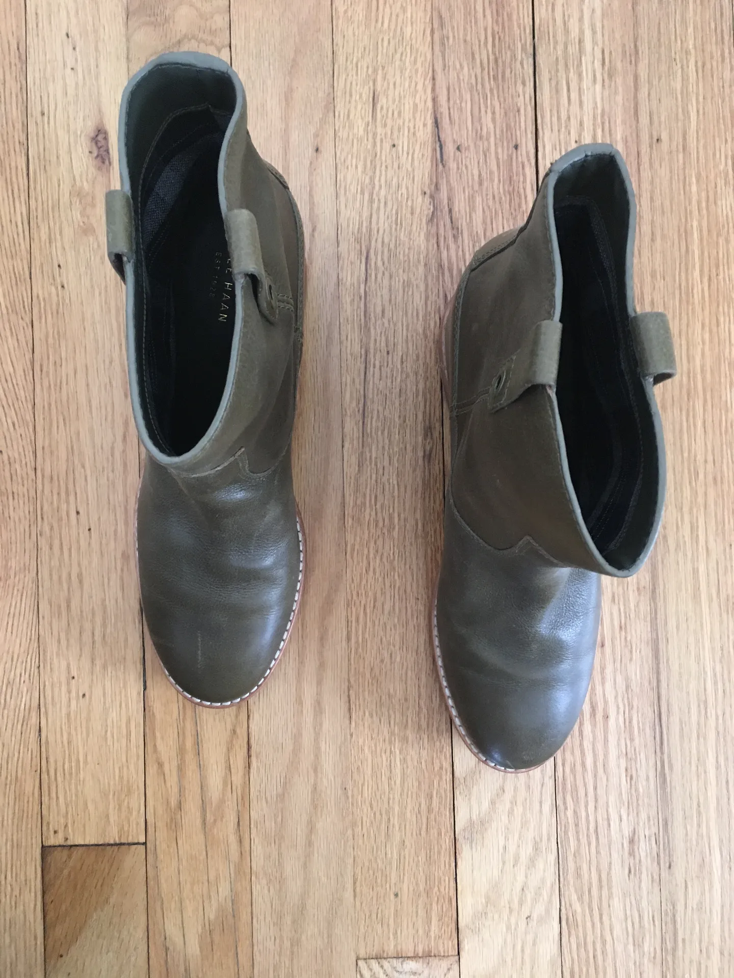 Cole Haan Olive Green Leather Ankle Boot Size 9B - Image 4