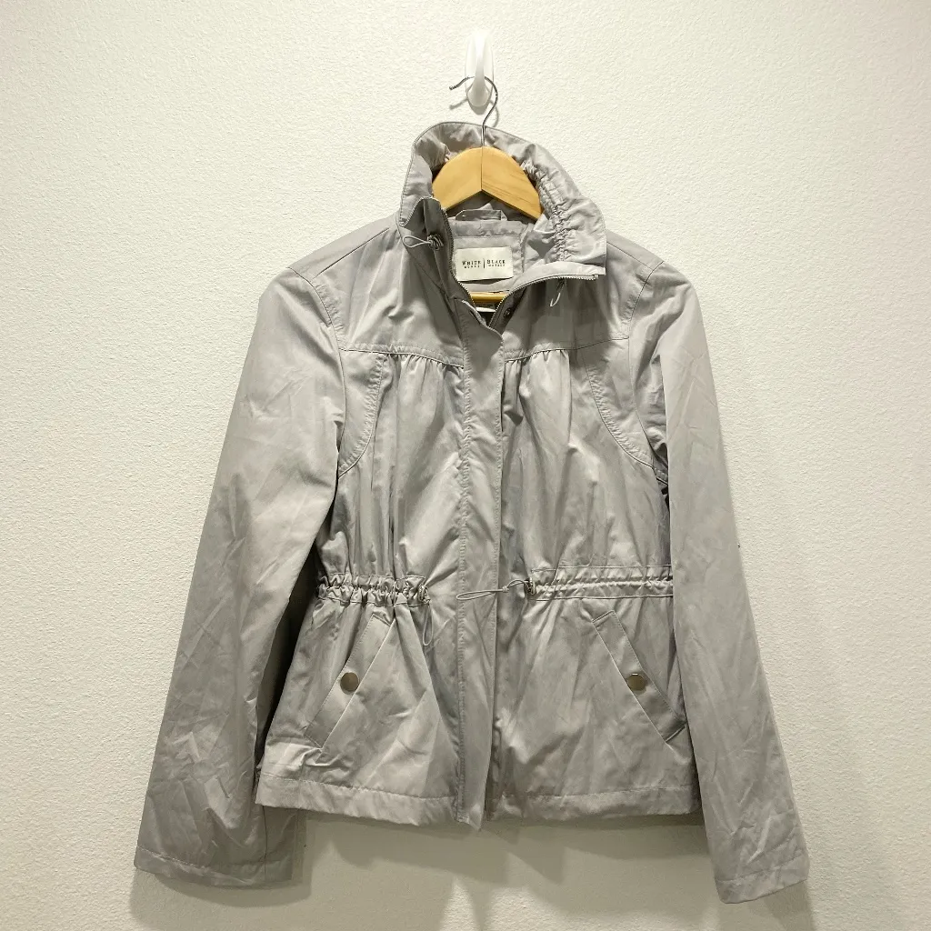 White House Black Market Women's Fashion Rain Coat - Small - Image 2