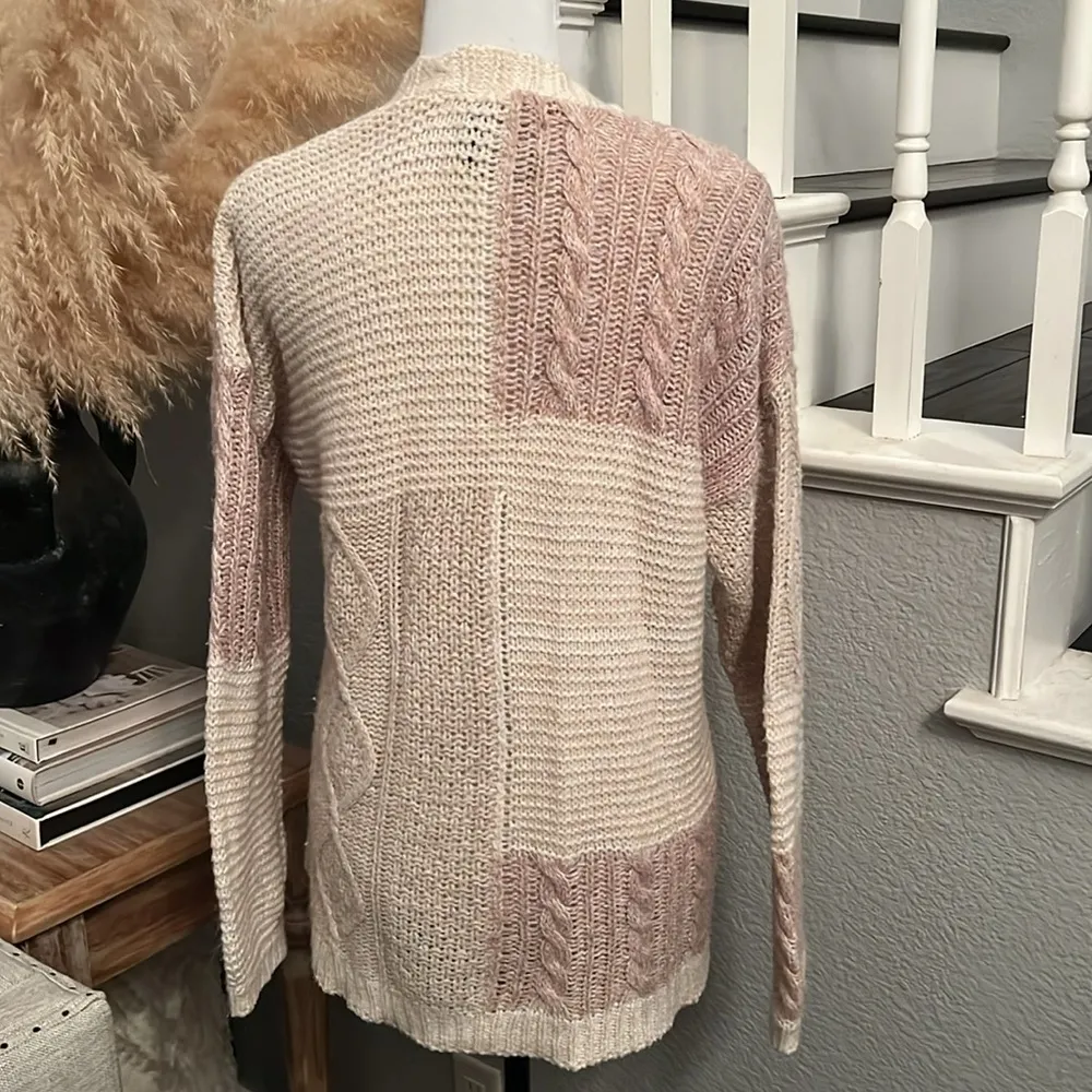 Two Tone Cream Knit Long Sleeve Cardigan Sweater Size Small - Image 4