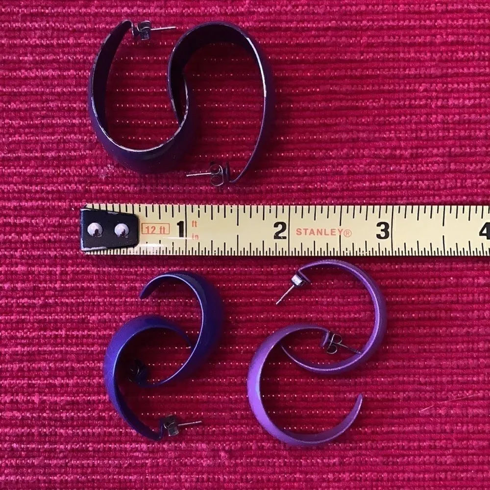 10 pair of vintage retro lavender and purple earrings EVC - Image 4