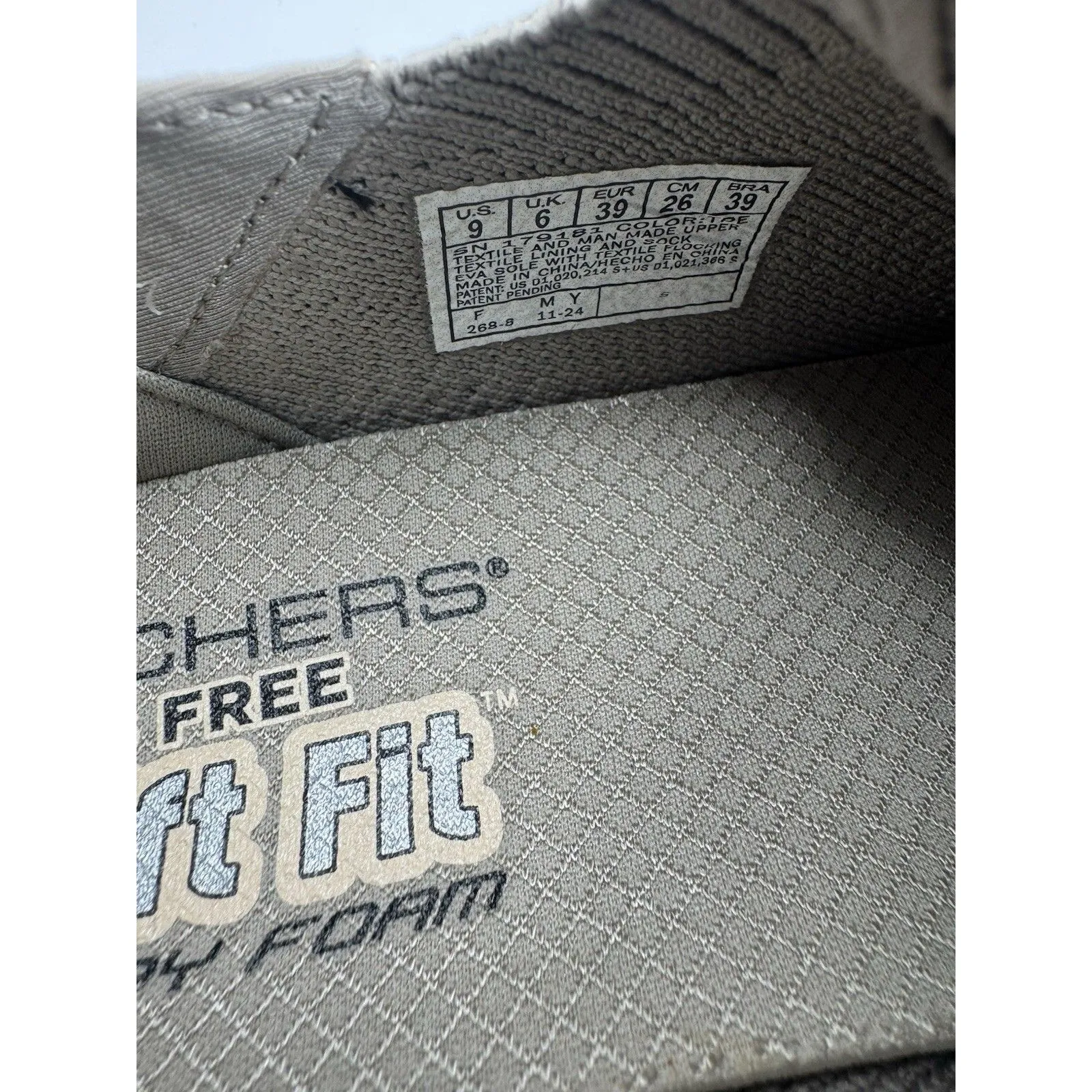 New Skechers Women Taupe Beige Virtue Swift Fit Sneaker Hands Free Memory Foam 9 - Image 8