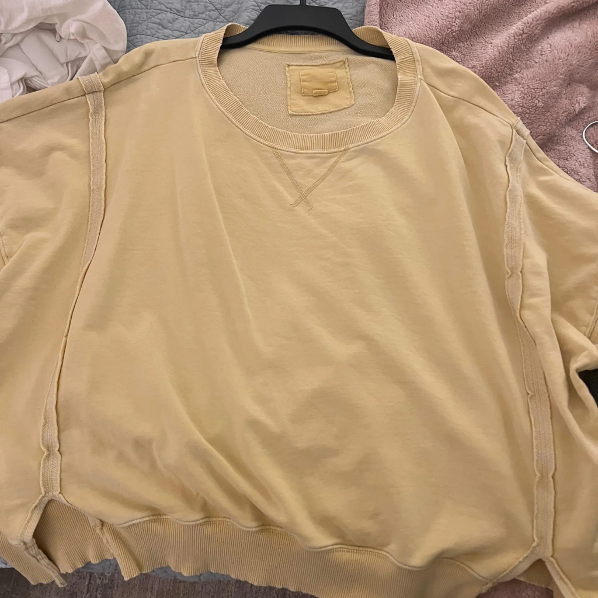 American Eagle/Aerie Oversized Yellow Crewneck Size Medium - Image 6