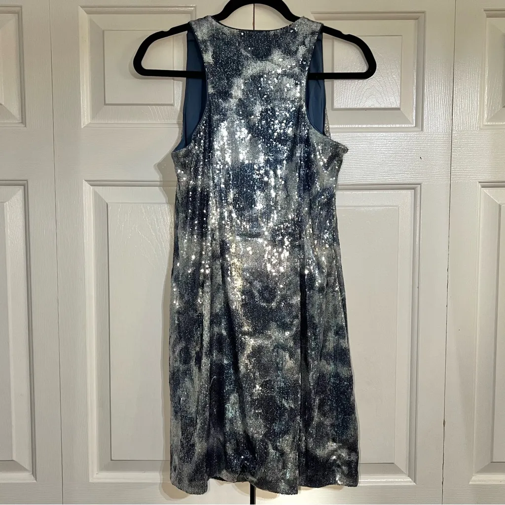 Adrianna Papell Boutique Silver Blue Sequin Sleeveless Scoop Shift Mini Dress 8 - Image 4