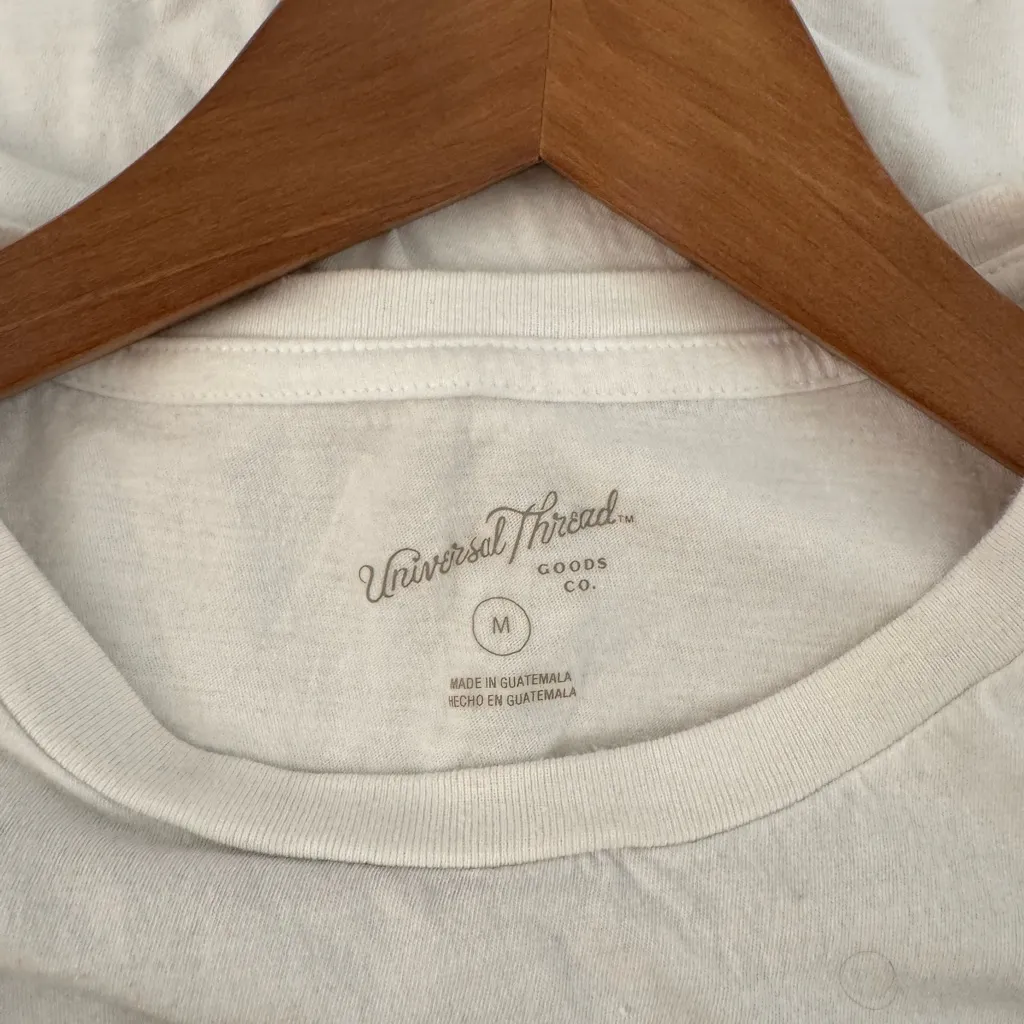 Women’s white Universal Thread cropped short sleeve t-shirt Medium - Image 3