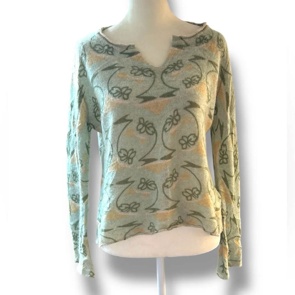 One Girl Who.. Faith Cashmere Floral Light Sweater A - Image 4