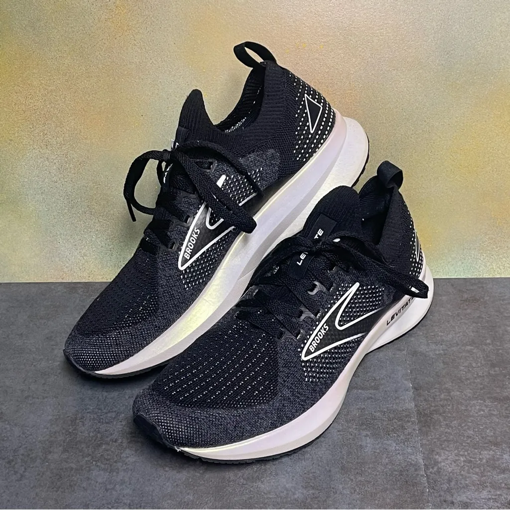 Brooks Levitate 5 StealthFit Women's Black Running Shoes Size 7.5B - Image 15