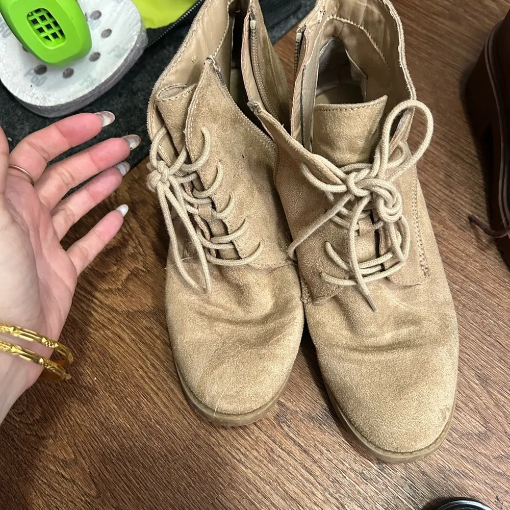 Women's Tan Lace - Image 3