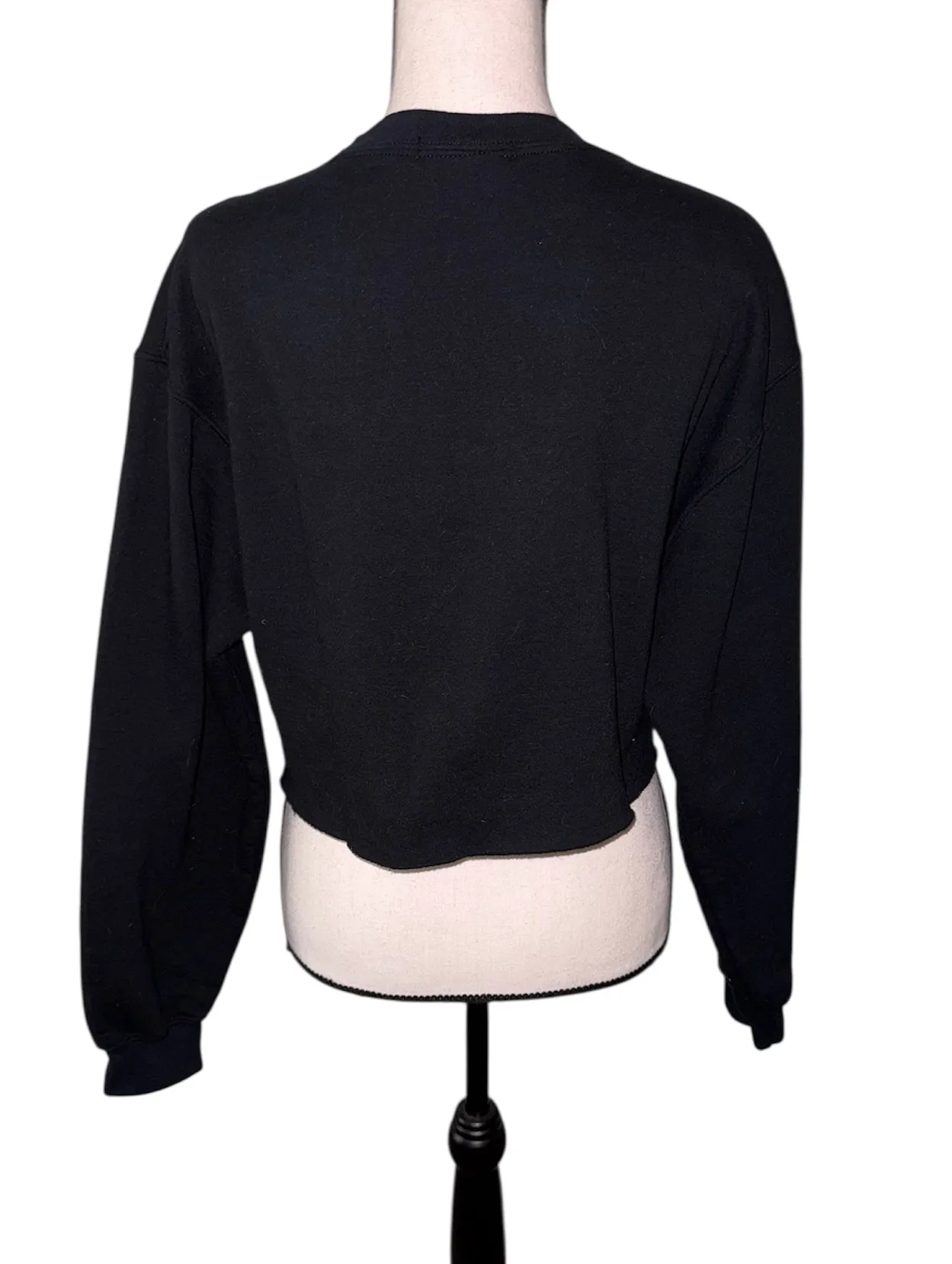 Missguided  Oakland California Cropped Black Sweatshirt Size Medium  - Image 2