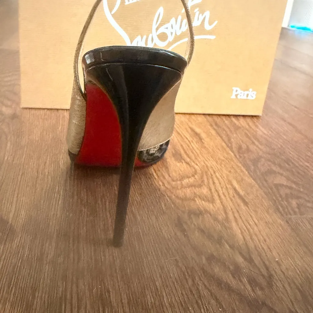 Christian Louboutin Lace Metallic Calfskin Slingback Pumps size 39.5 - Image 9