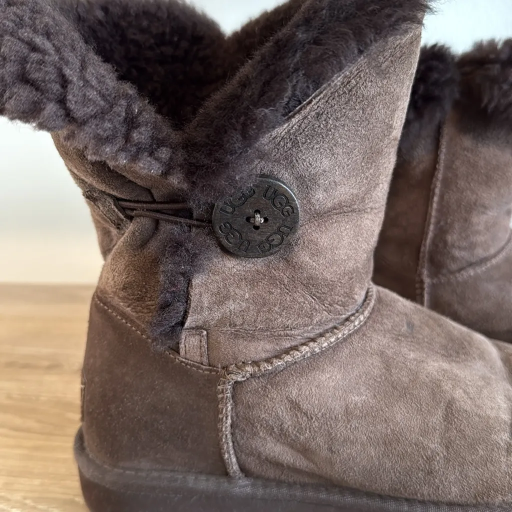 Ugg Midi Classic Fold over w/Button Brown Suede Leather Sheepskin Boots, 7 - Image 4