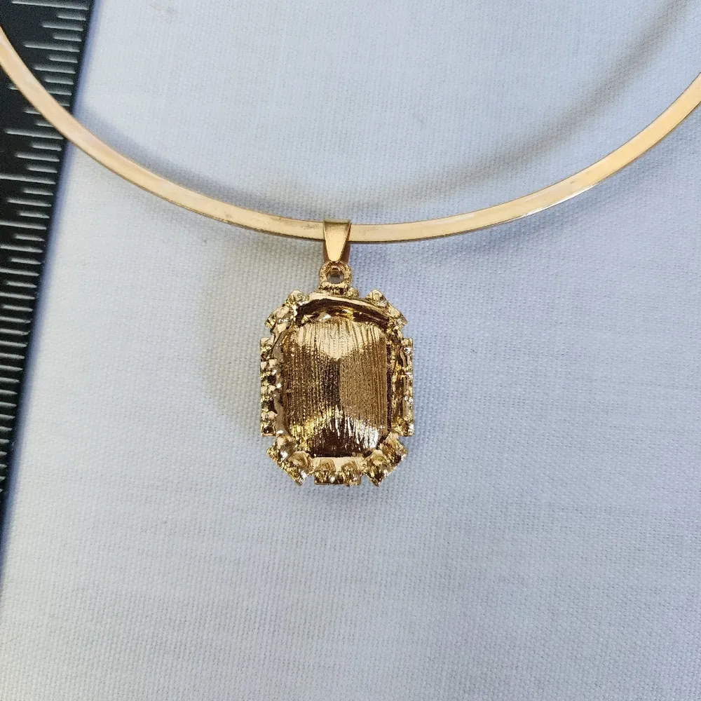 Gold Choker Necklace with Rainbow AB Square Pendant New - Image 6