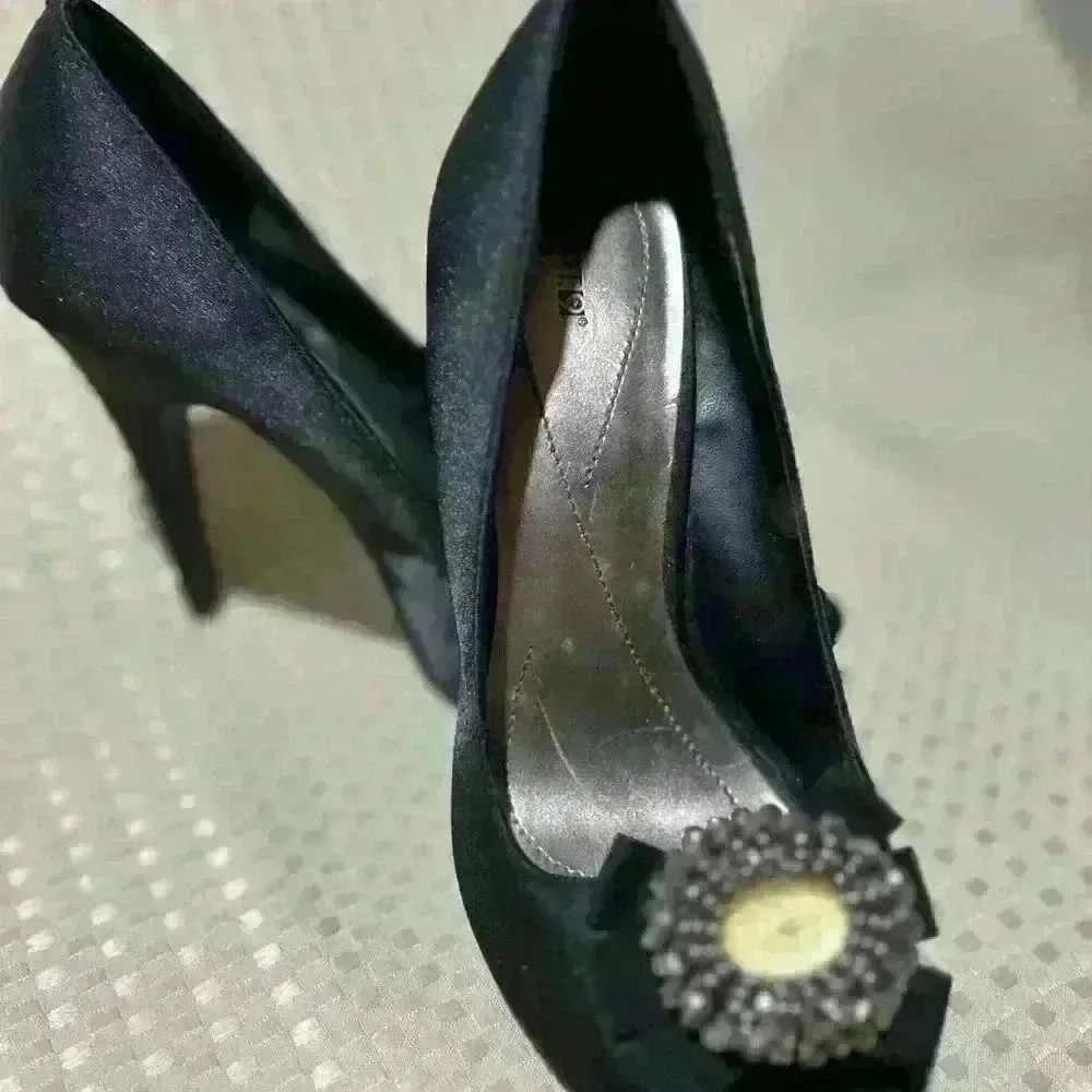 Apt 9 Womens Cindy Black Rhinestone Flower - Image 9