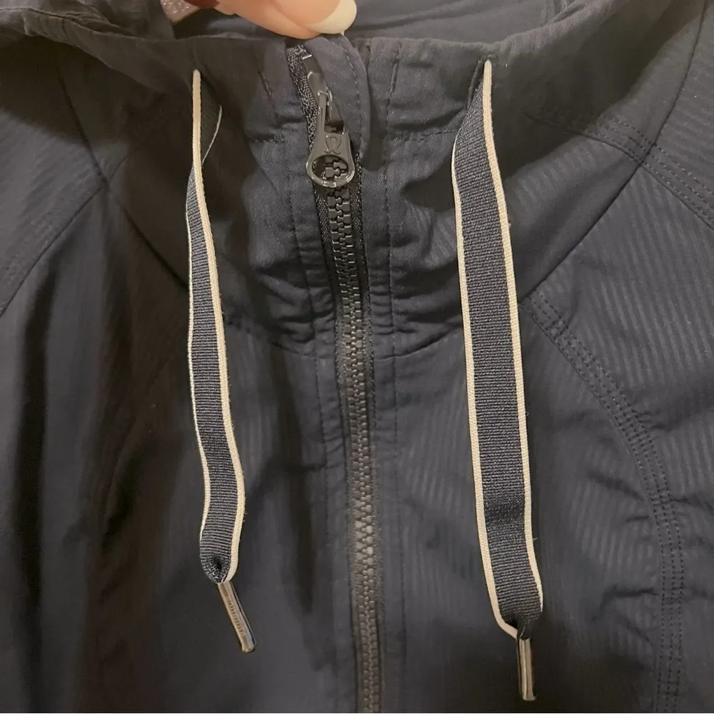 Lululemon Dance Studio full zip hooded jacket navy blue, pinstripe size 4 (S) - Image 12