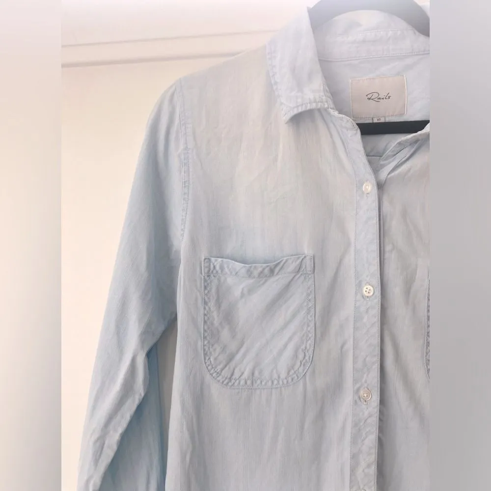 RAILS Carter Shirt Women's XS Light Vintage Denim Chambray Button Down Top Faded - Image 3