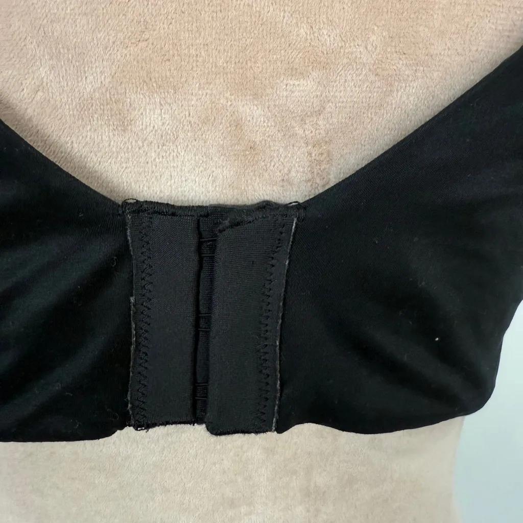 Victoria's Secret Classic Black Bra - Image 6