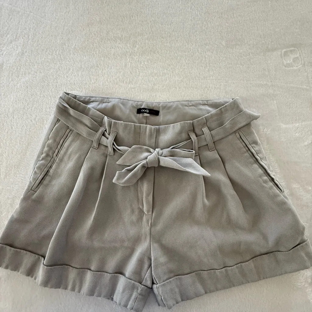 Women’s Oodji gray suede high waist shorts with material belt size xs / small - Image 14
