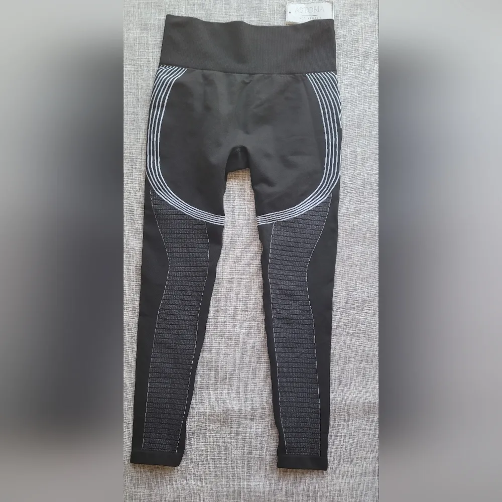 ASTORIA ACTIVE WEARE Black - Image 4