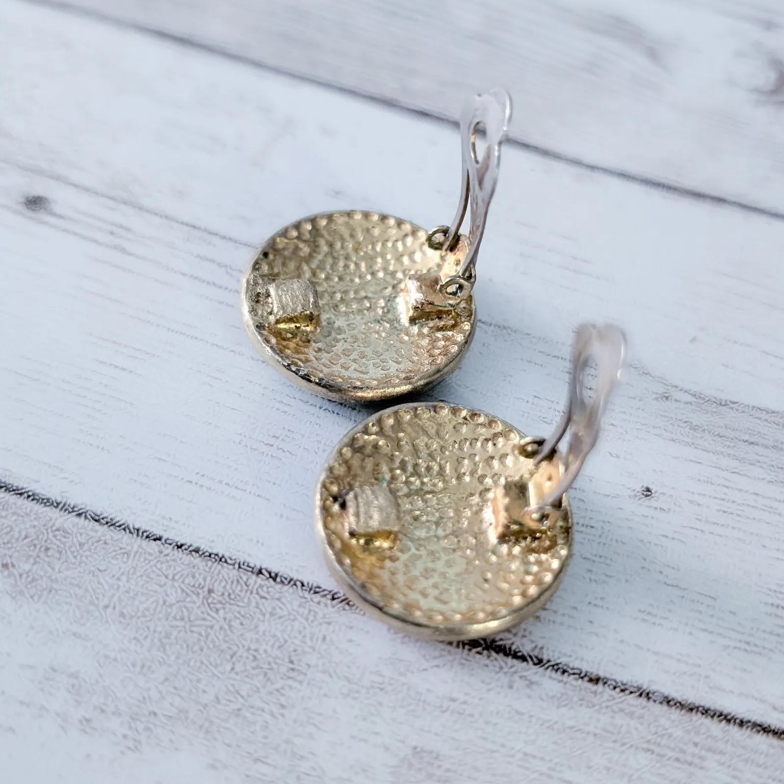 Vintage Clip On Earrings Pastel Tones Pink/Mauve/Green Geometric 7/8" - Image 5