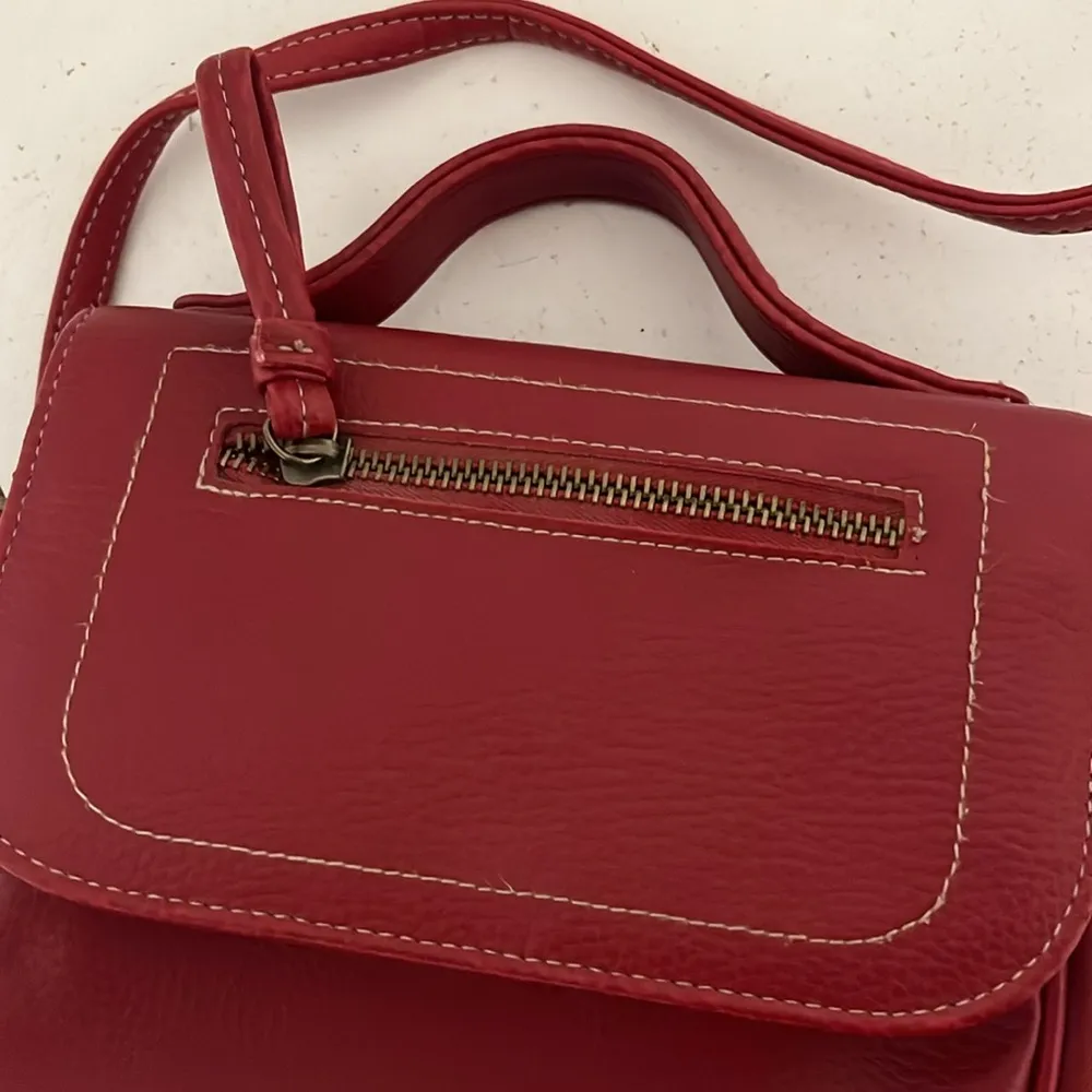Buxton Red Crossbody Purse - Image 8