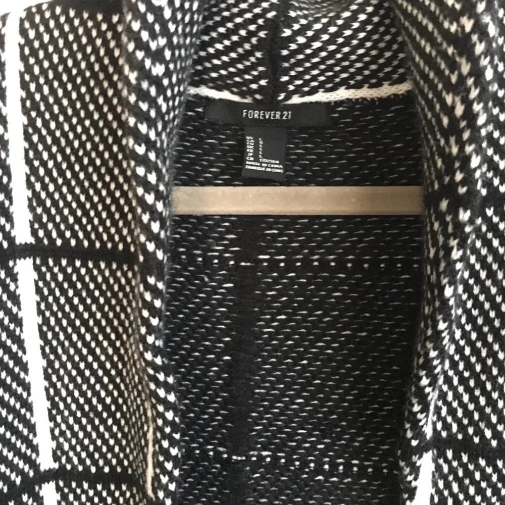 Forever 21 sweater - Image 2