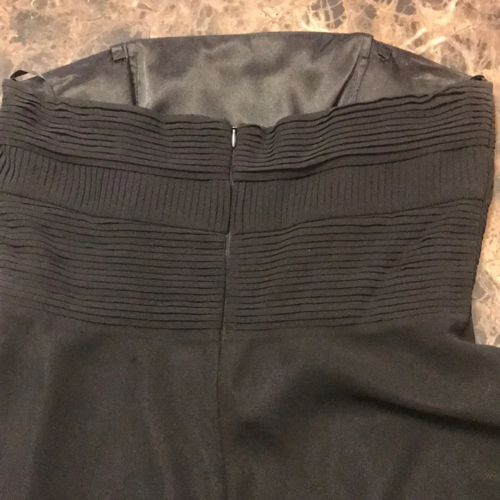 Size 4 Strapless White House Black Market Dress C1 - Image 3