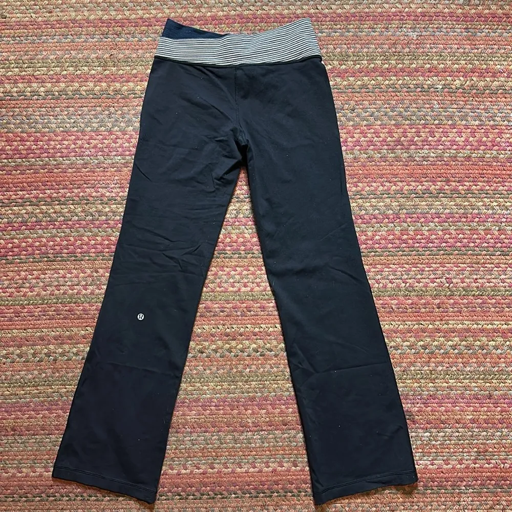 VTG LULULEMON BLACK WIDE LEG NAVY WRAP WAIST YOGA PANTS - Image 4