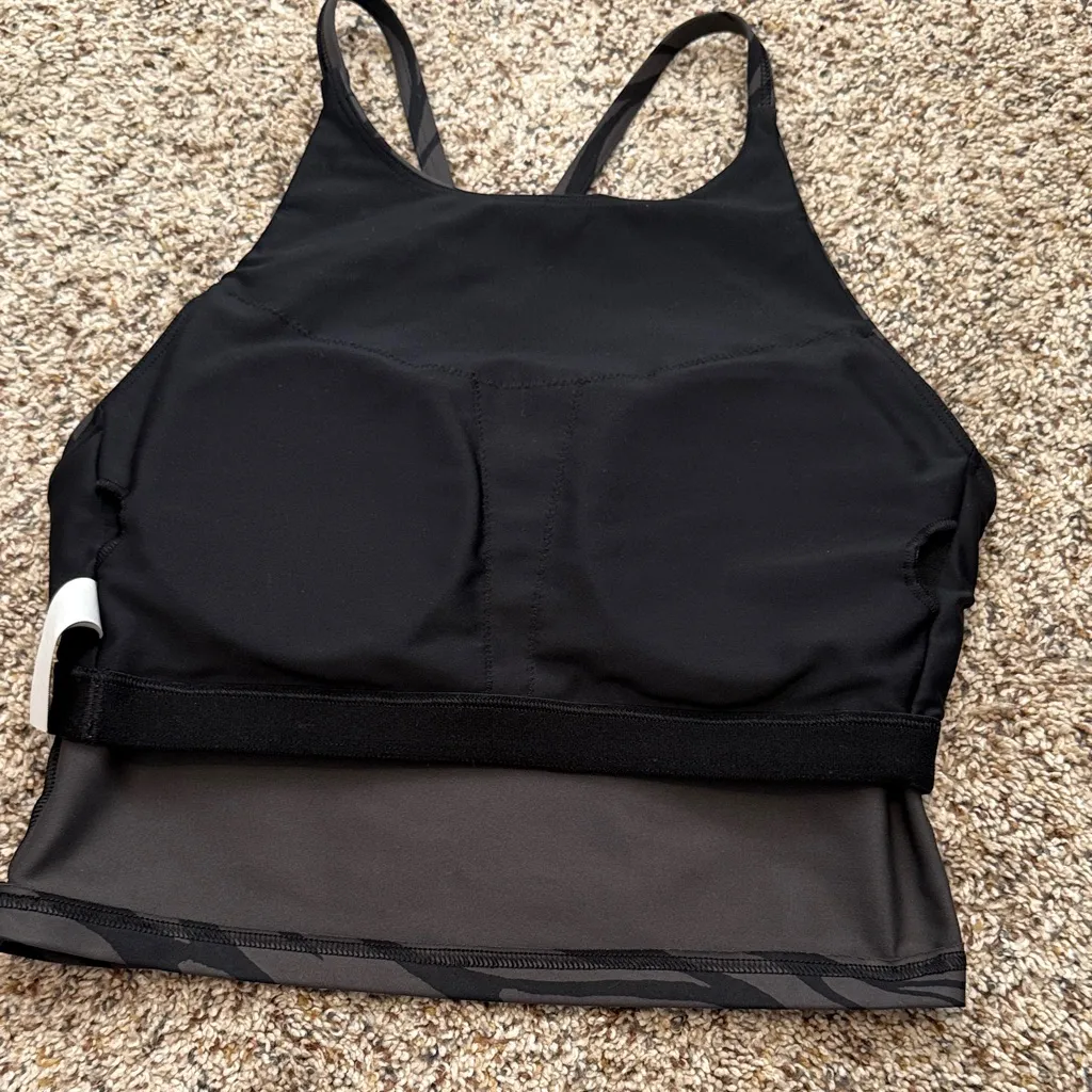 Old Navy  Active Powersoft Zebra Print Sports Bra Crop Top Black Gray Size Small - Image 5