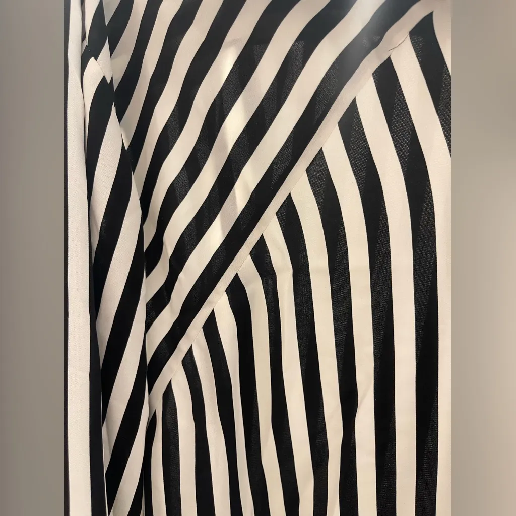 NWOT OLIVE AND OAK BLACK & WHITE STRIPED SHIRT L - Image 3