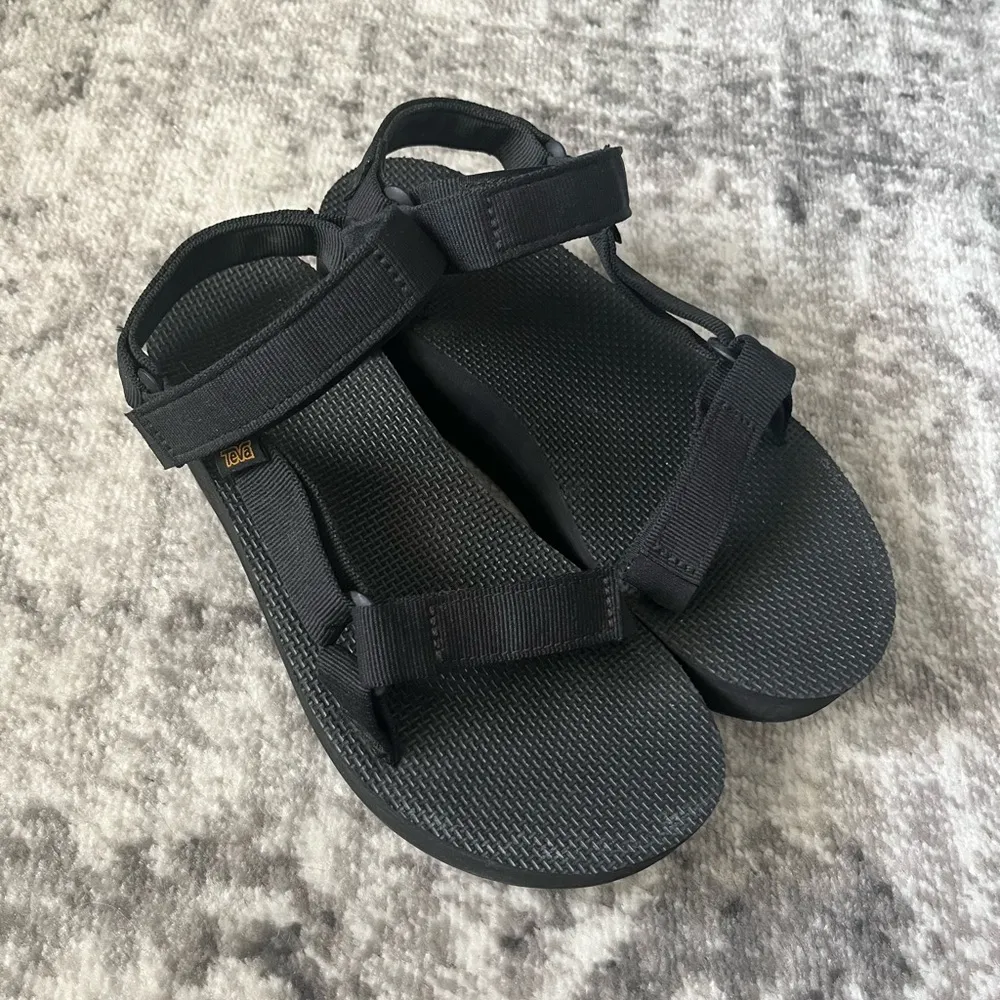 Teva Flatform Universal Platform Sandal - Image 5