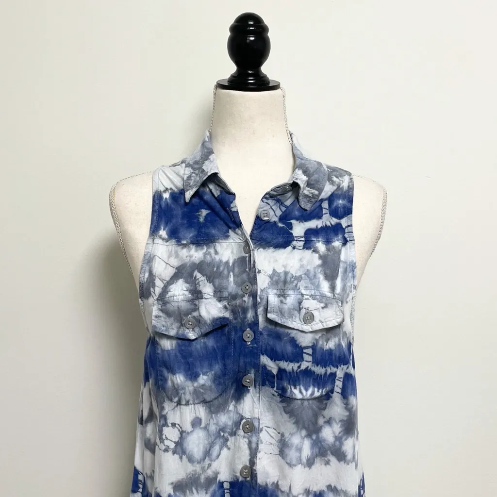 One Teaspoon Tie Dye Sleeveless Button Up Key hole - Image 2